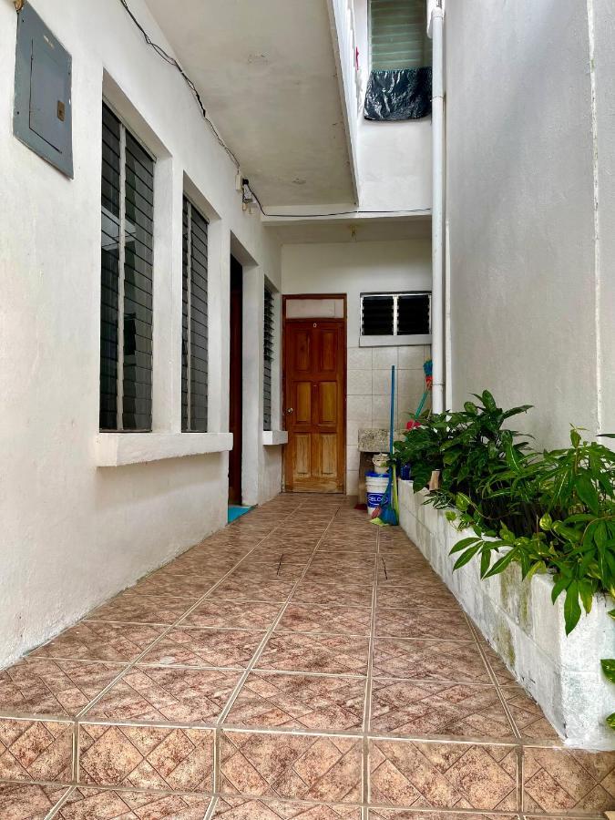 Hostal Inn 1 Flores Ngoại thất bức ảnh