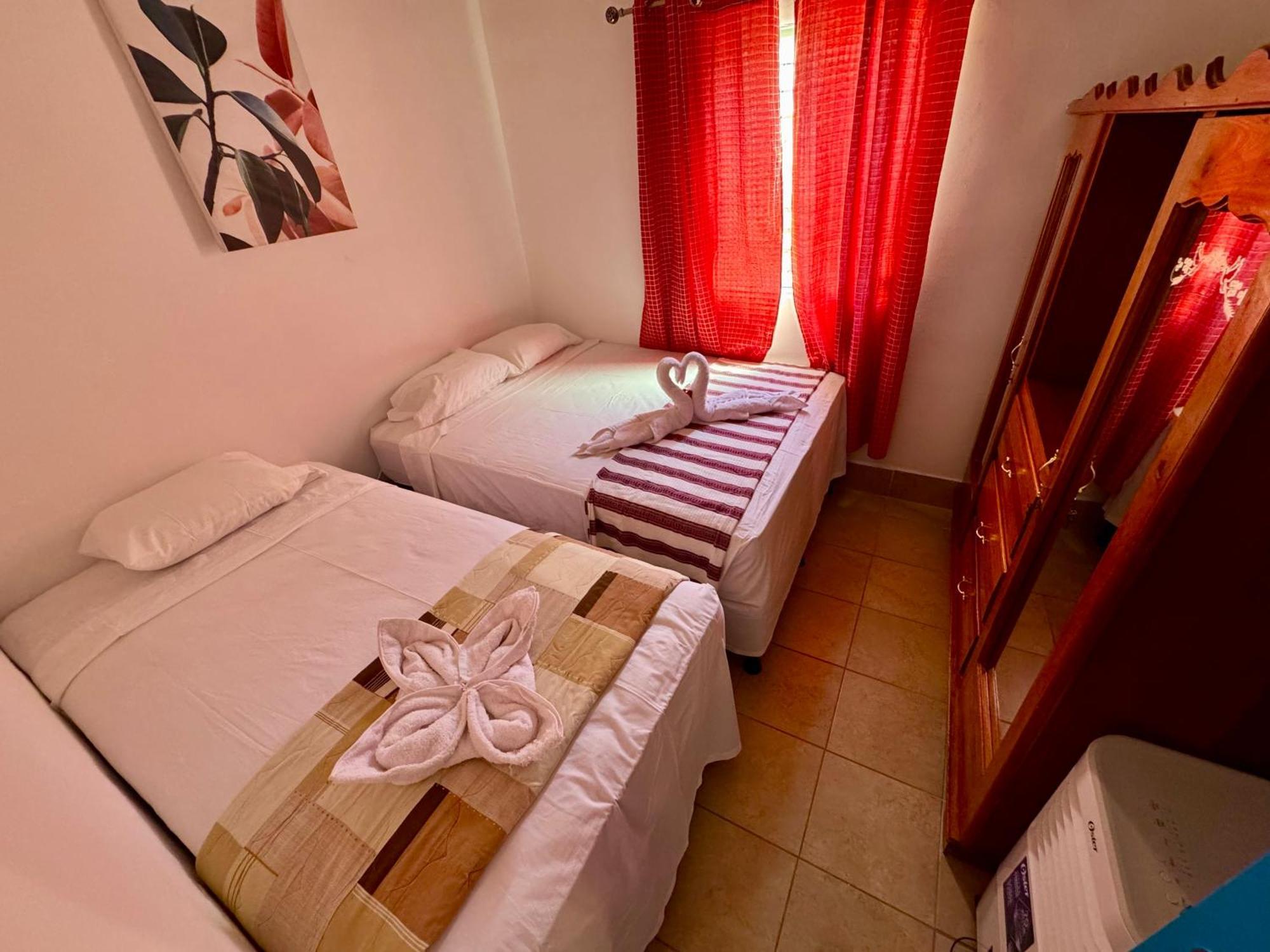 Hostal Inn 1 Flores Ngoại thất bức ảnh