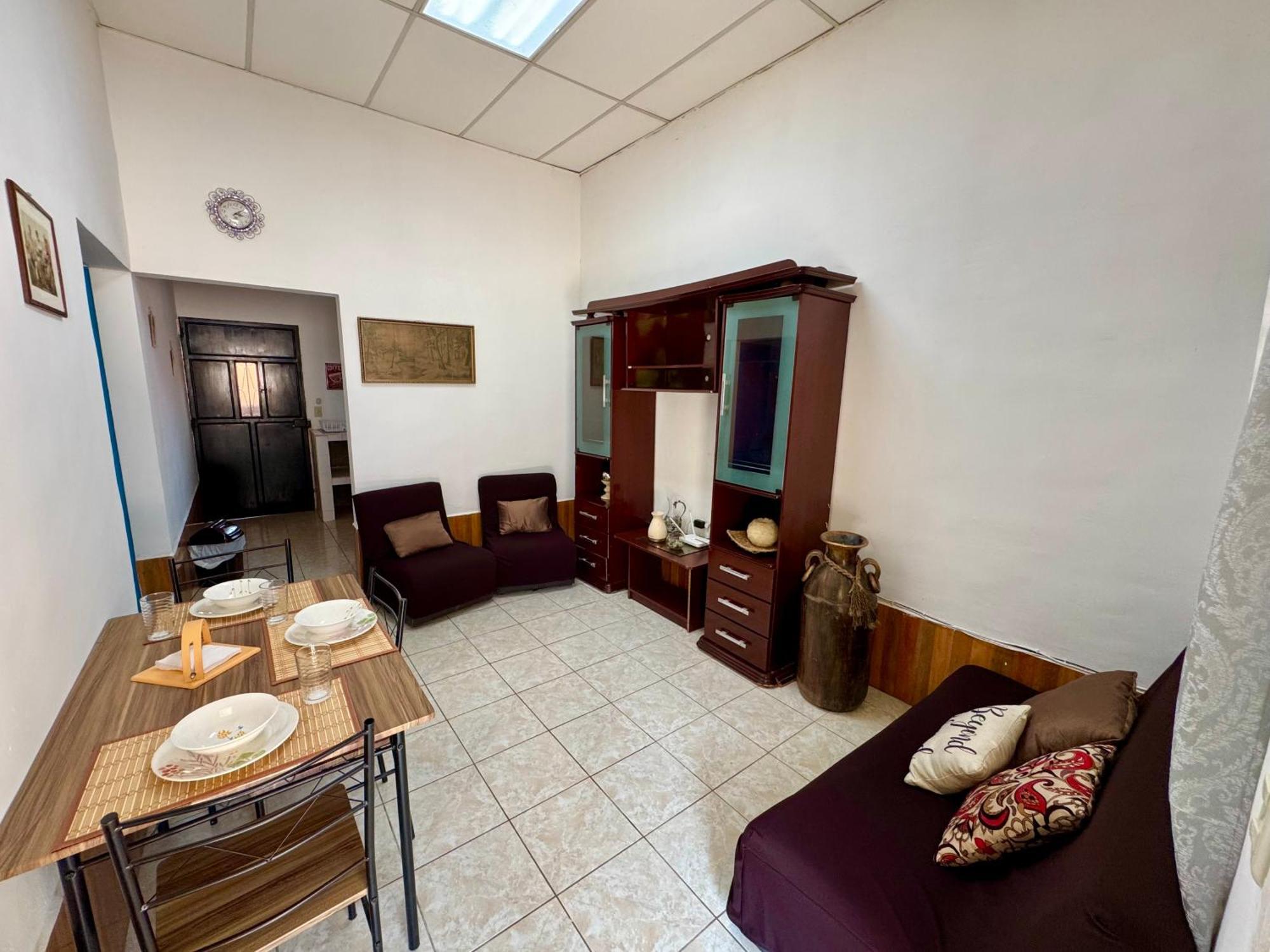 Hostal Inn 1 Flores Ngoại thất bức ảnh