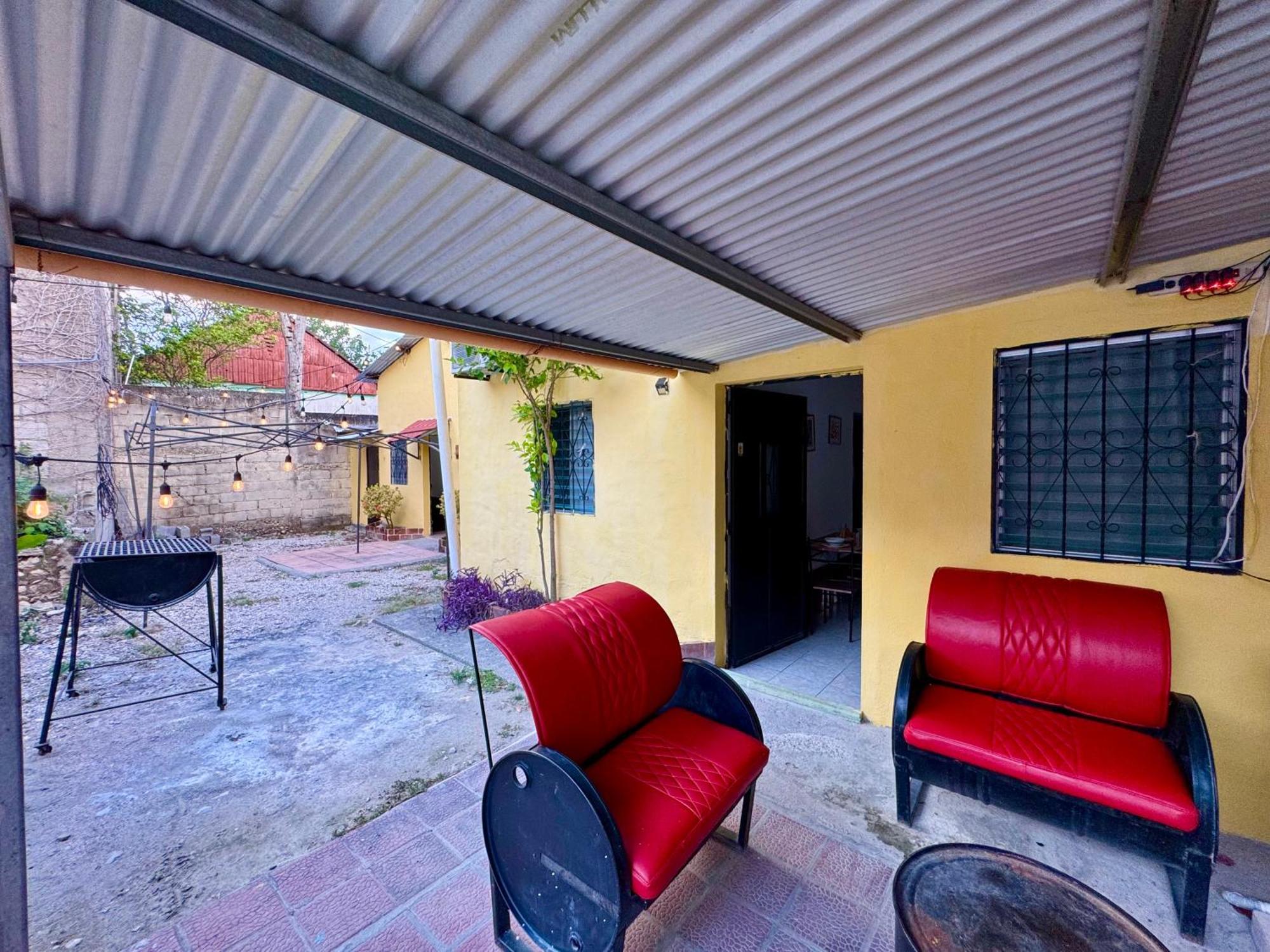Hostal Inn 1 Flores Ngoại thất bức ảnh